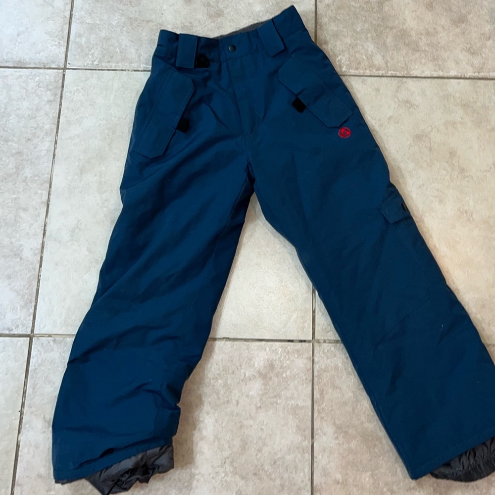 Ski pants: used a handful of times. In perfect condition.